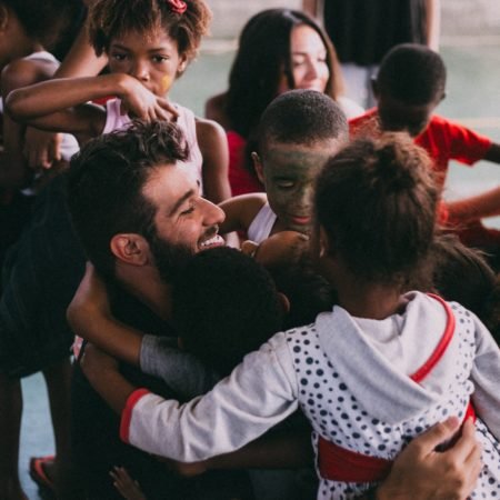 accion educativa con niños tercer mundo